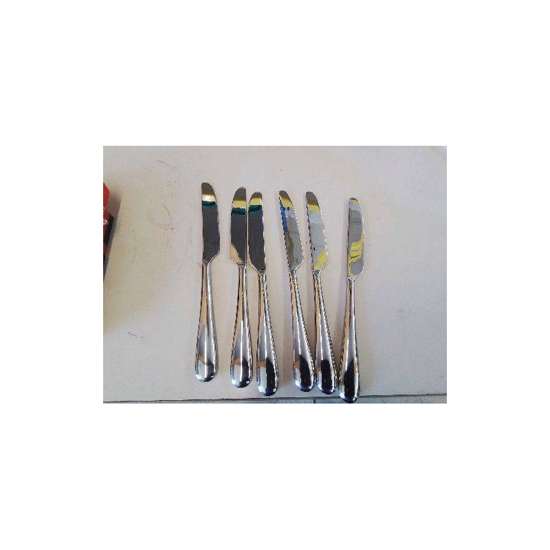 LOT DE 6 COUTEAUX 