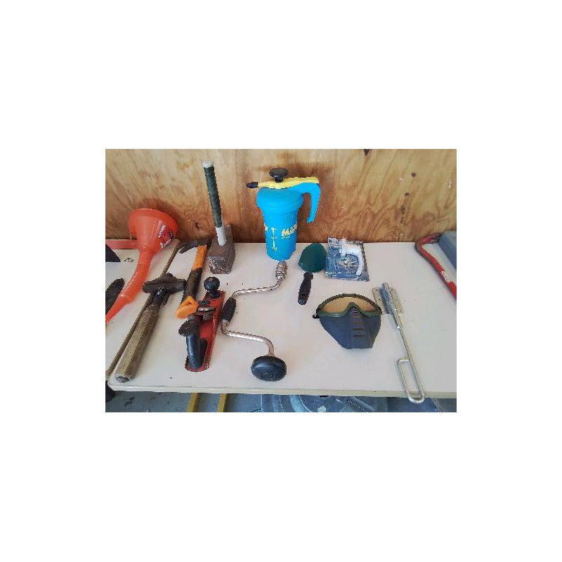 OUTILS DE BRICOLAGE 