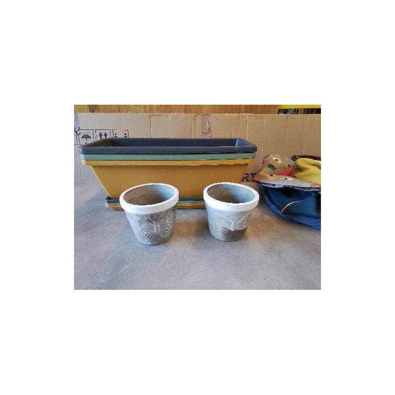 CACHE POT 