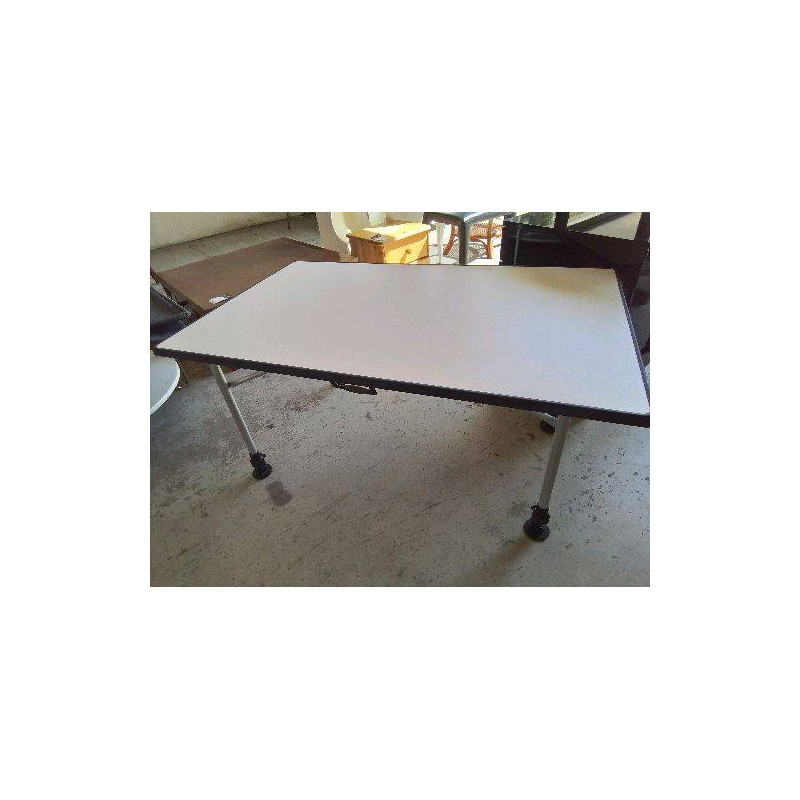 TABLE DE CAMPING