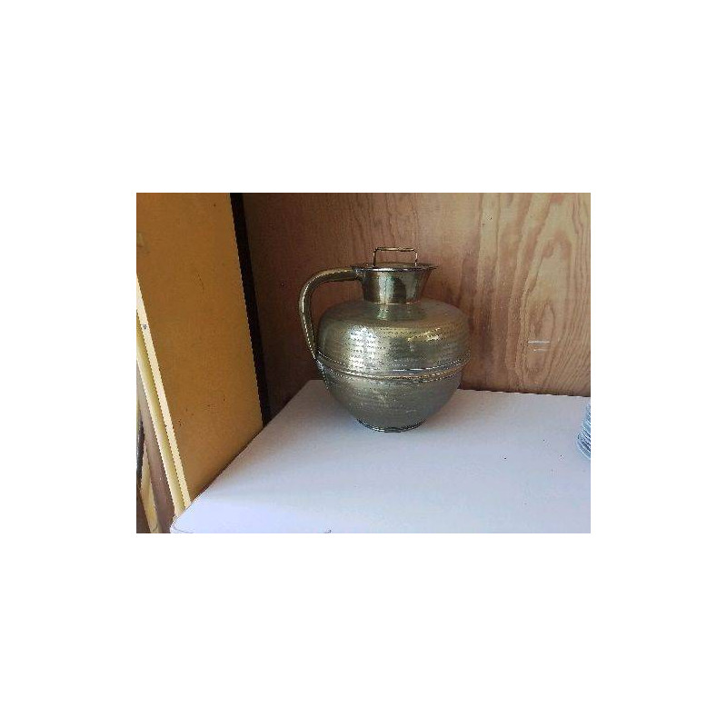 POT A LAIT EN LAITON