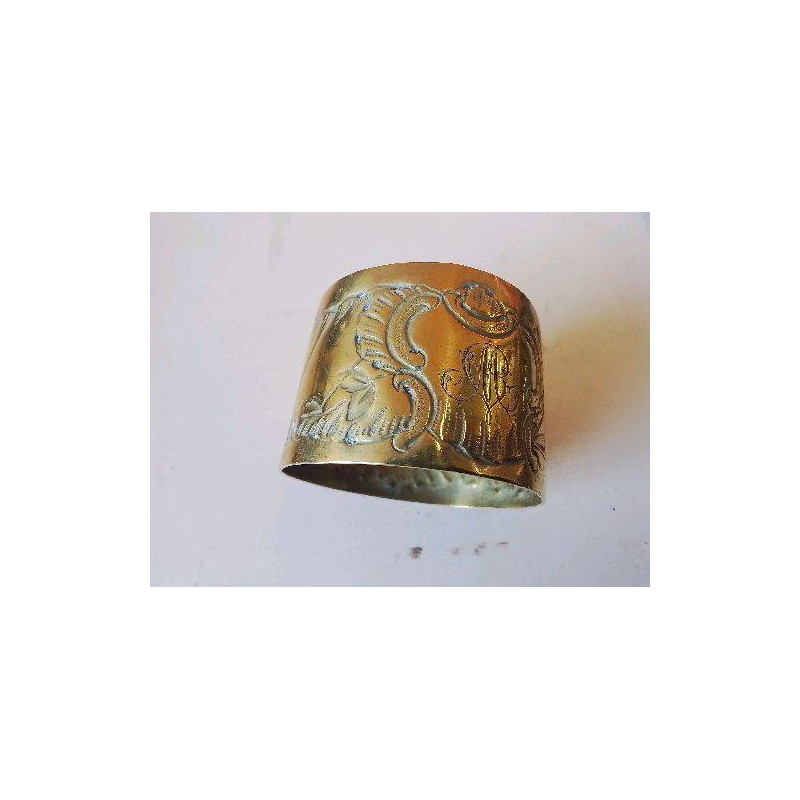 ROND DE SERVIETTE EN LAITON 