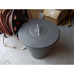 PETITE POUBELLE IKEA KNODD EN TÔLE 