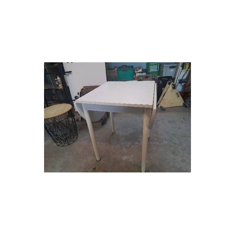 TABLE BLANCHE A RABATS 