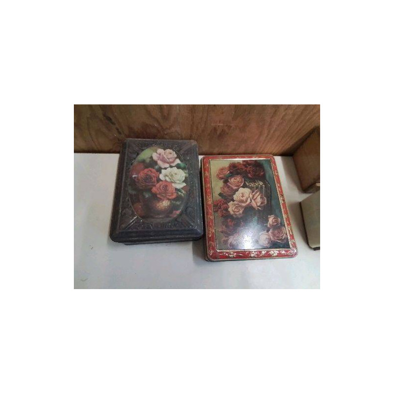 BOITE MOTIF ROSES 