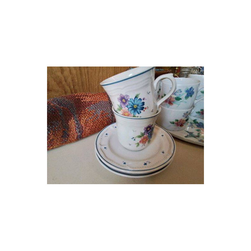 TASSE AVEC SOUCOUPE 
