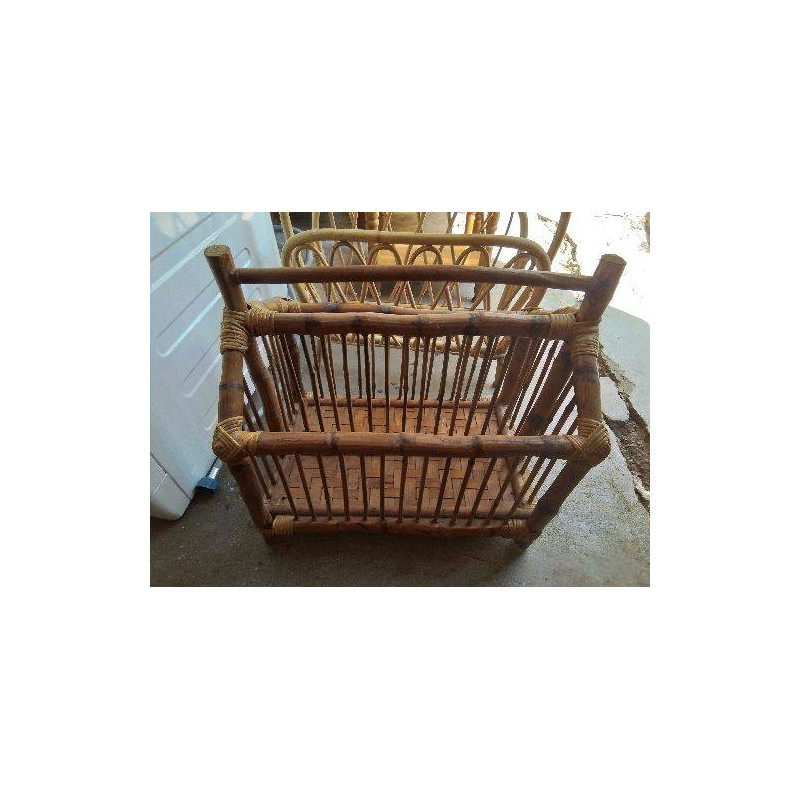 PORTE REVUE EN ROTIN