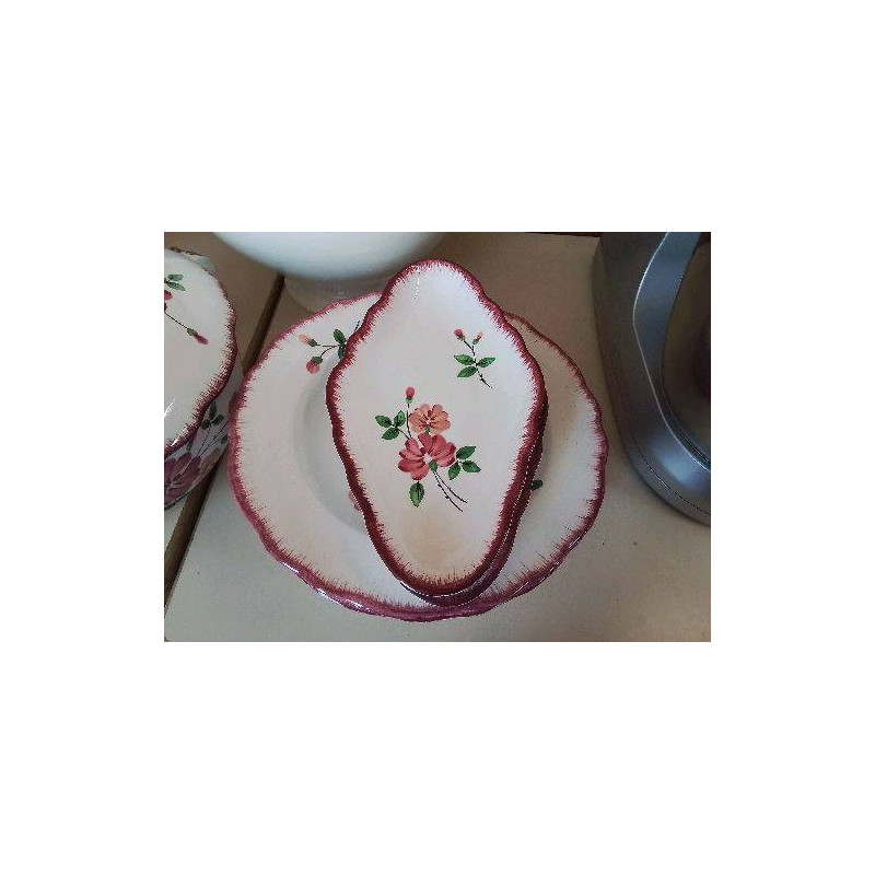 PAIRE DE RAVIER ROSE EN FAIENCE MOTIF FLORAL 