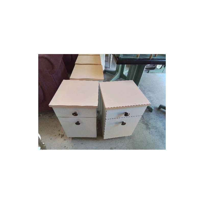 PETIT MEUBLE RANGE DOCUMENT SUR ROULETTES 