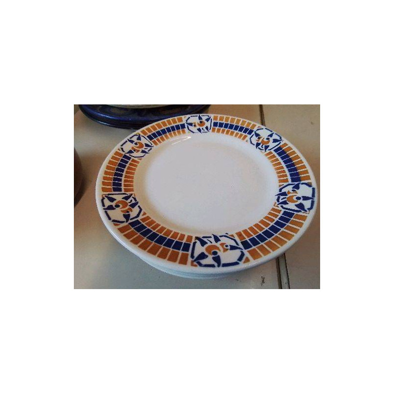 LOT DE 11 ASSIETTES 