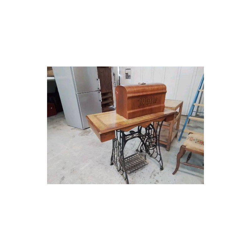 MACHINE A COUDRE WHITE