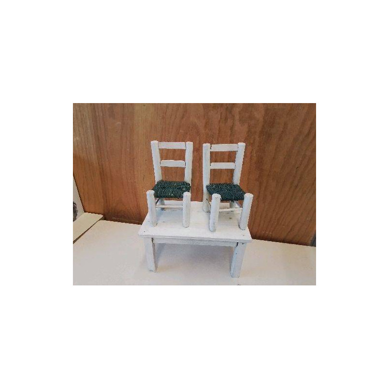 PETITE TABLE ET CHAISE DECO 