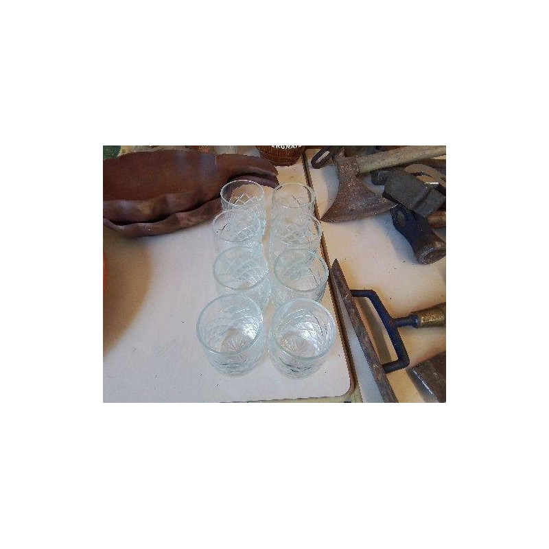 LOT DE 8 VERRES 