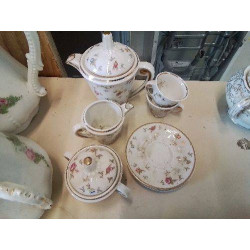 DINETTE SERVICE A CAFE 