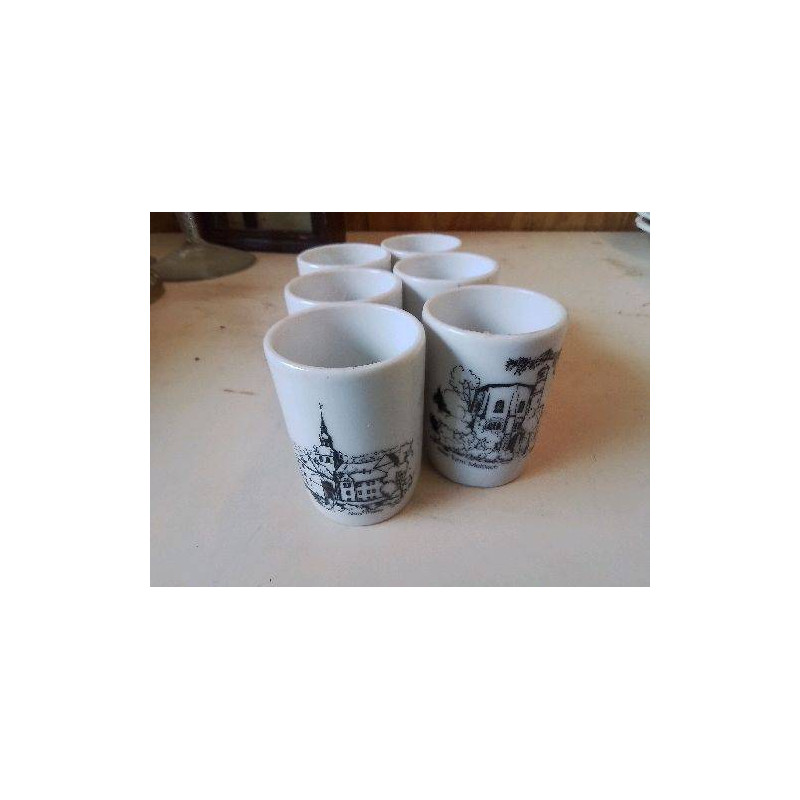 LOT DE 6 VERRES A LIQUEURS 
