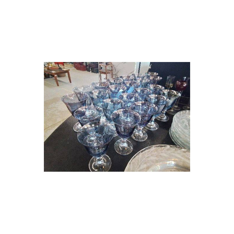 VERRE A VIN SUR PIED FACON BOHEME