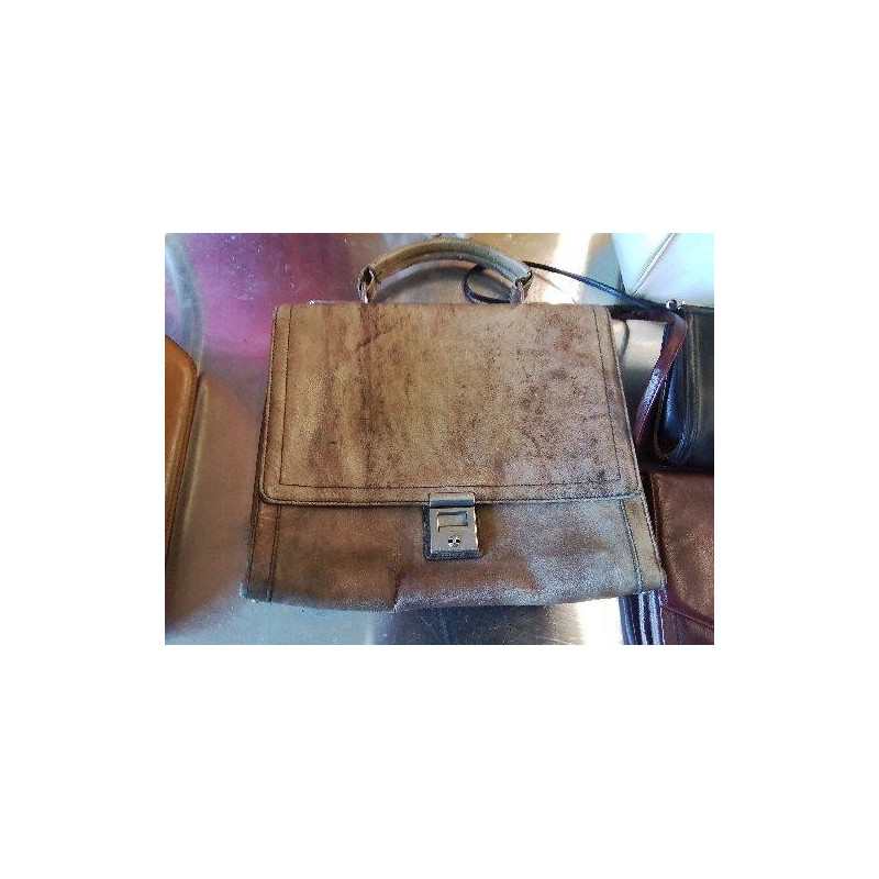 POCHETTE EN CUIR DE BUFFLE