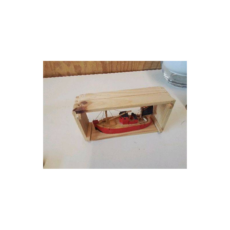 MINIATURE BATEAU EN BOIS 