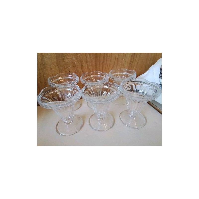 LOT DE 6 COUPES A GLACES