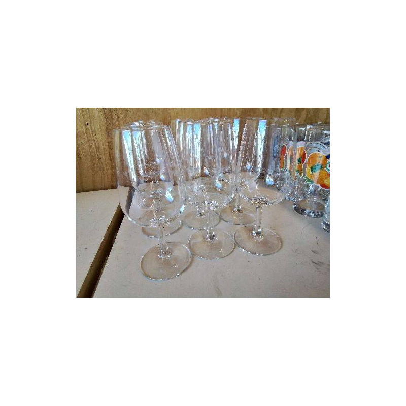 LOT DE 6 VERRES A PIED 