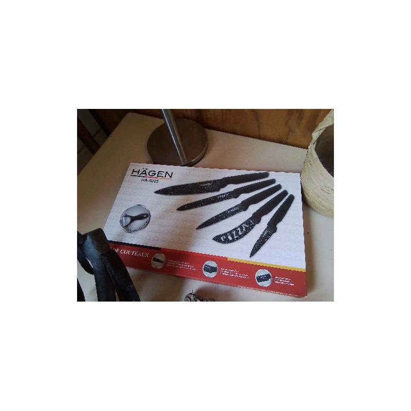 LOT COUTEAU HAGEN