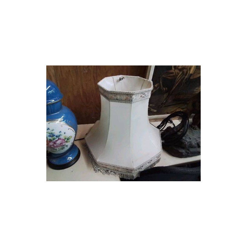 ABAJOUR BLANC MOTIF FLORAL 