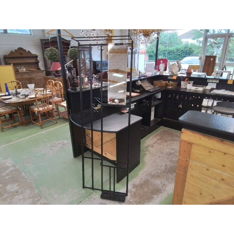 VESTIAIRE EN FER FORGÉ