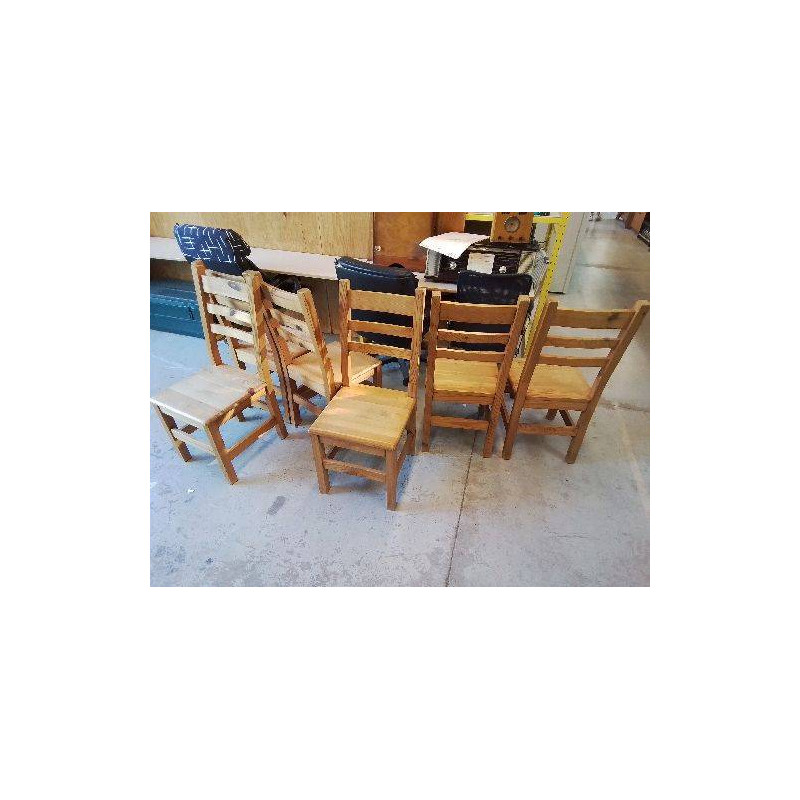 CHAISE EN PIN MASSIF 