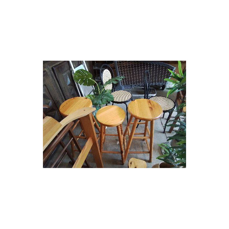 TABOURET EN PIN 