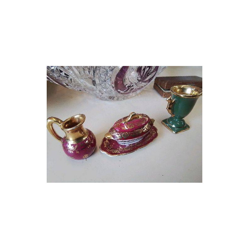 MINIATURE EN PORCALAINE 