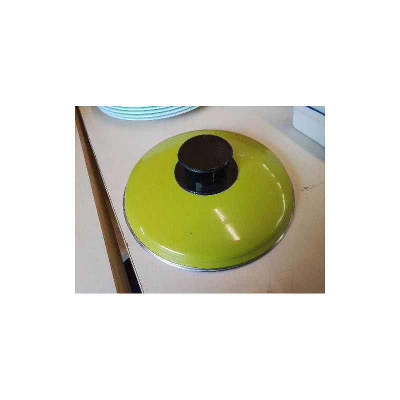 COUVERCLE EN TOLE ÉMAILLÉE 