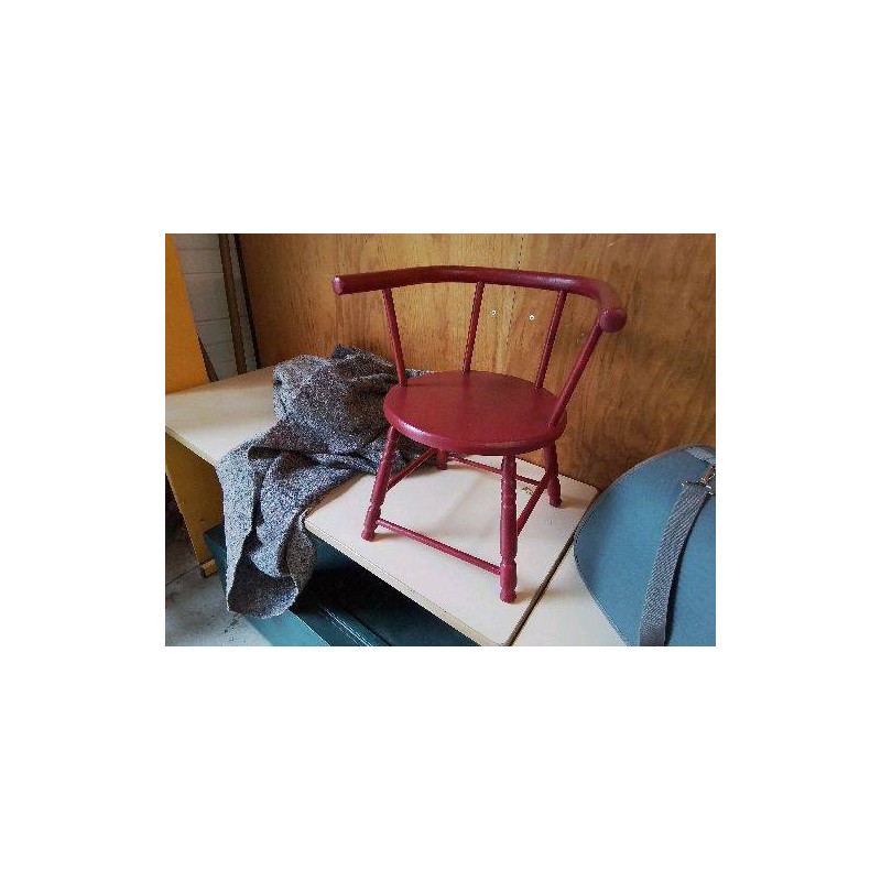PETITE CHAISE ROUGE POUR ENFANT 