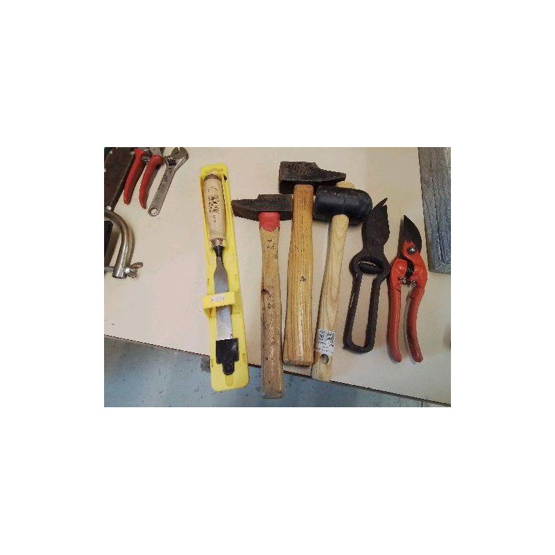 OUTILS BRICOLAGE 