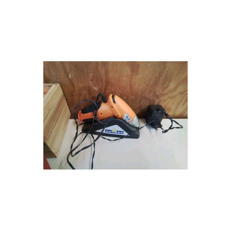 PETITE VISEUSE OUTIROR 