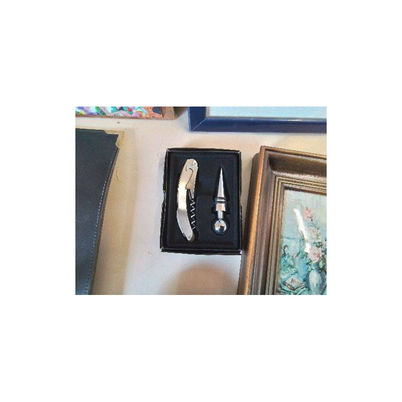 OUVRE BOUTEILLE ET BOUCHON