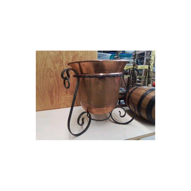 CACHE POT EN CUIVRE 