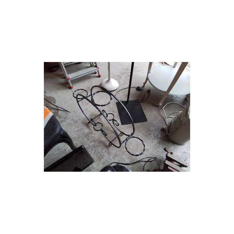 SUPPORT À PLANTE EN FER FORGÉ 