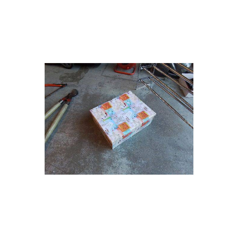 BOITES CARTONNÉES DECORÉES