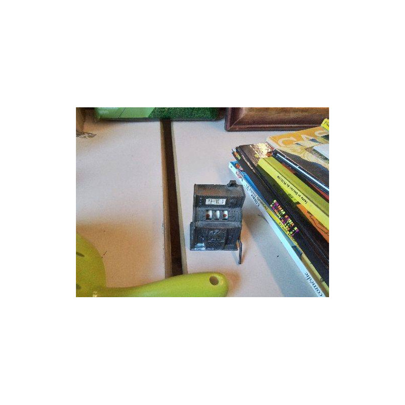 TAILLE CRAYON MACHINE À SOUS 