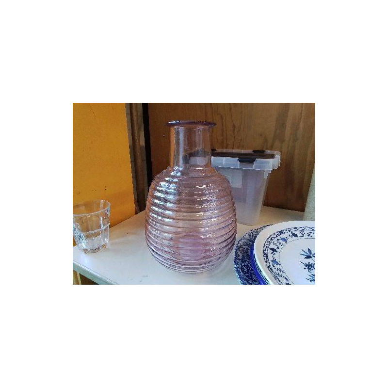 VASE EN VERRE ROSE 