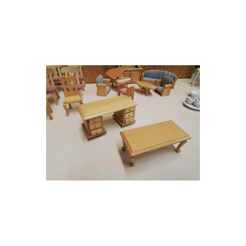 BUREAU MAISON DE POUPEE 