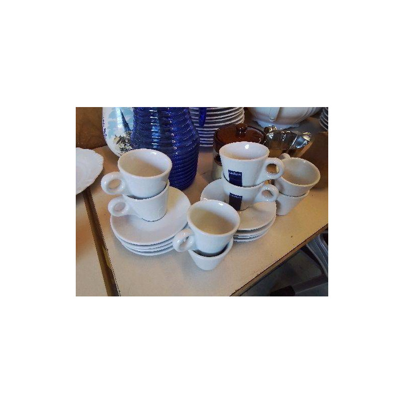 PETITE TASSE A CAFE ET SOUCOUPE 