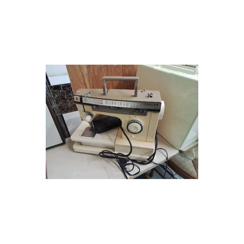 MACHINE À COUDRE SINGER 