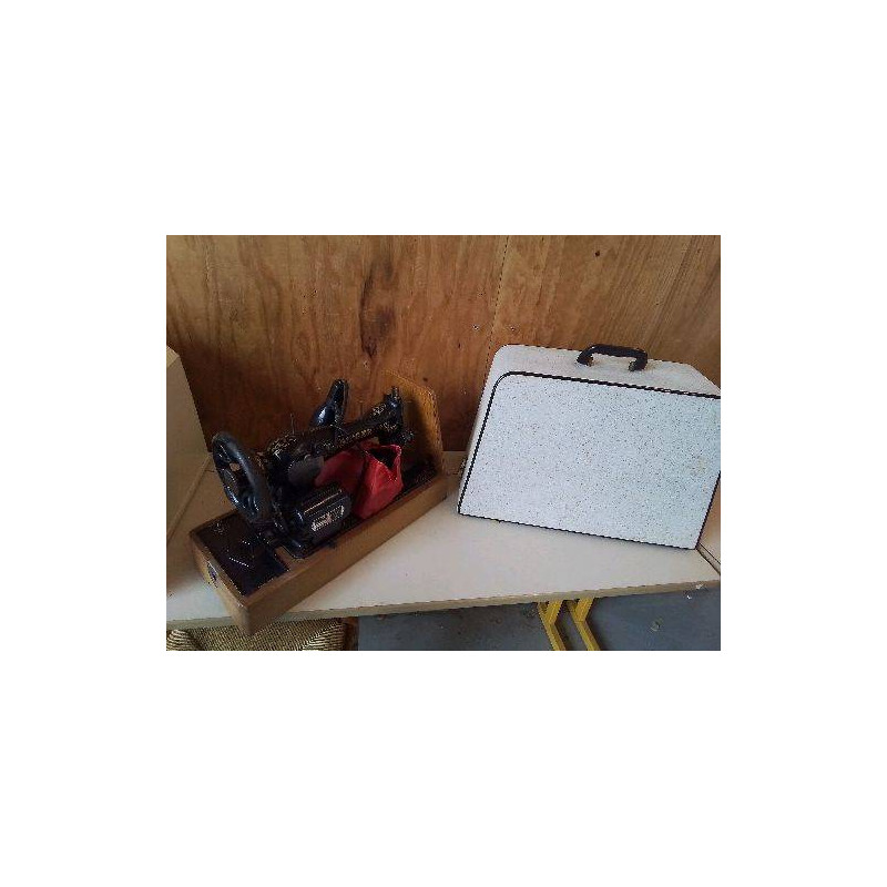 MACHINE À COUDRE SINGER VINTAGE 