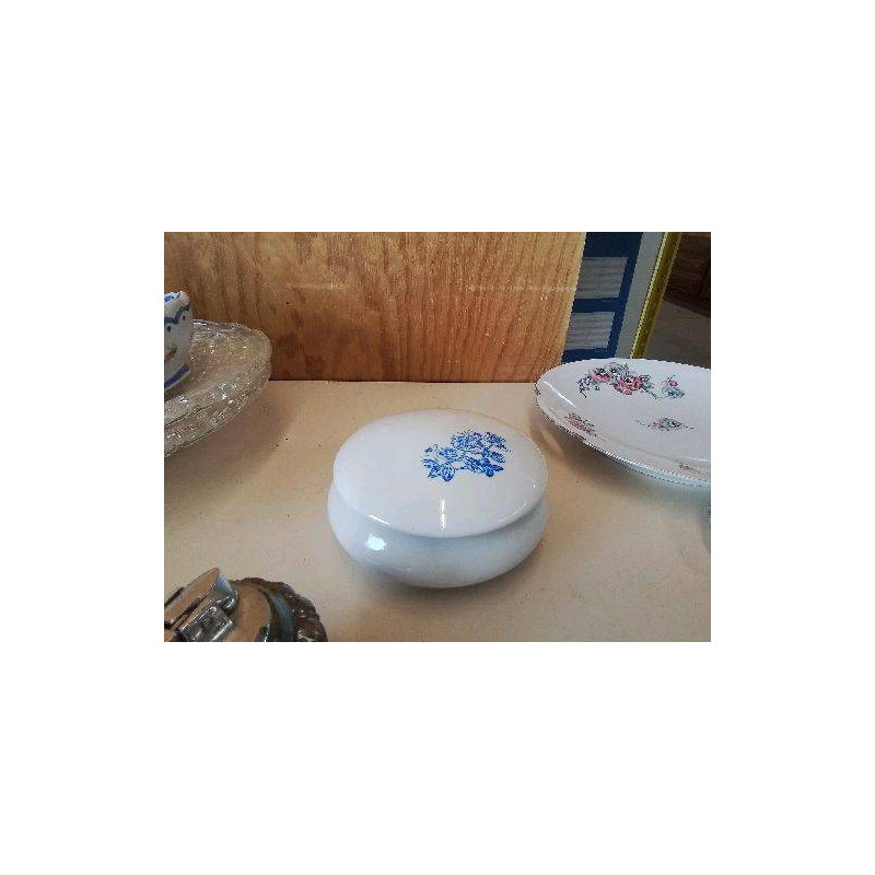 BOITE EN PORCELAINE 