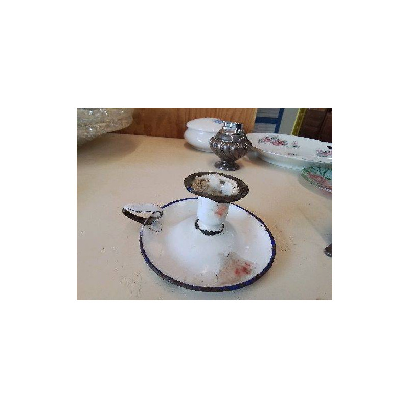 BOUGEOIR EN TAULE ÉMAILLÉE 