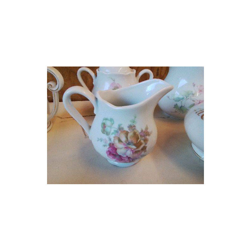 PICHET LAIT EN PORCELAINE 