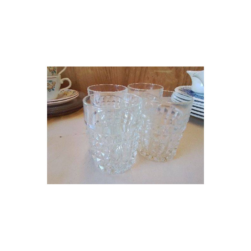 LOT DE 4 VERRES 