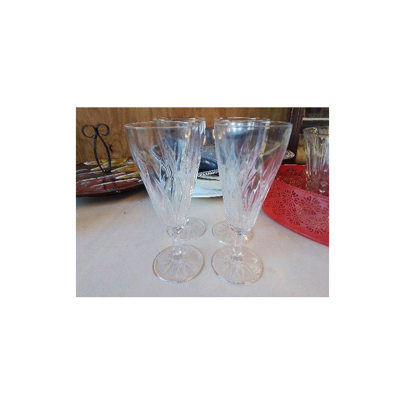 LOT DE 3 FLUTES A CHAMPAGNE