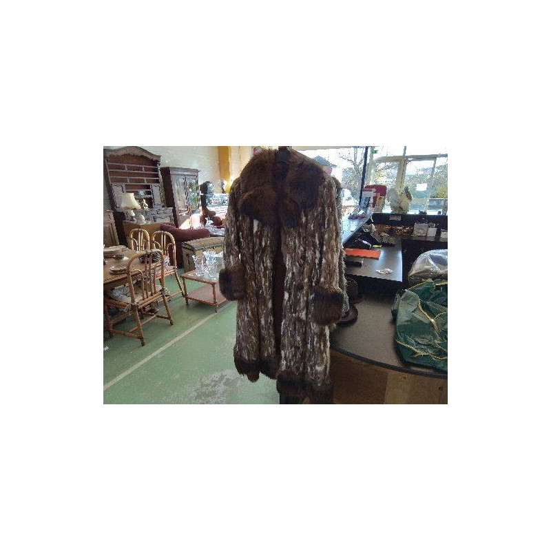 MANTEAU EN FOURRURE VERITABLE DE MARMOTTES ET PATE DE VISON